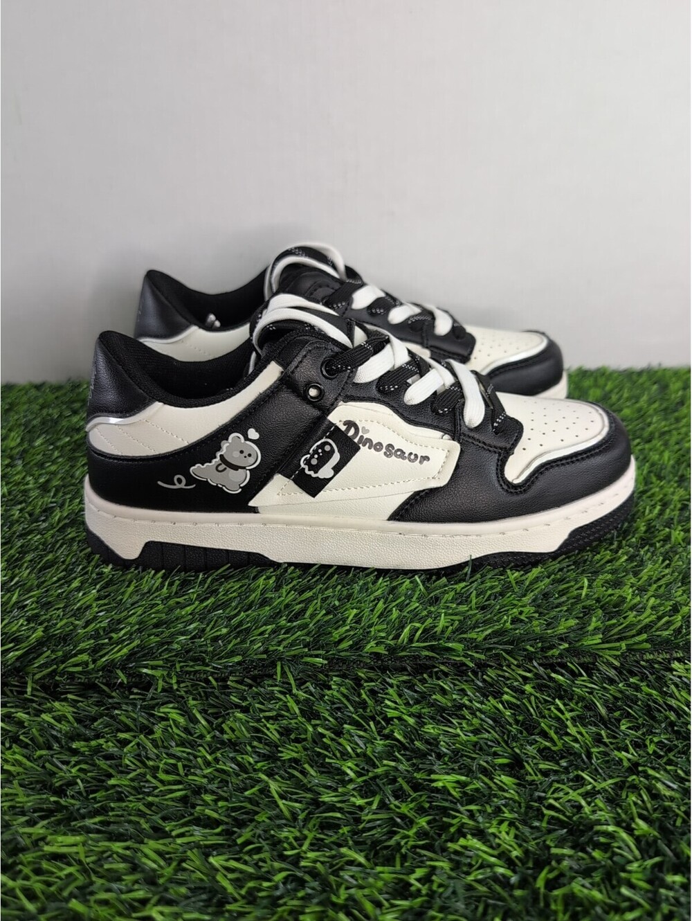 Bobo House Dinosaur Shoes Dinosaur 8.5 US Size Black And White